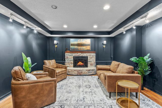 1772 Brighton Trail, Woodbury, MN 55125