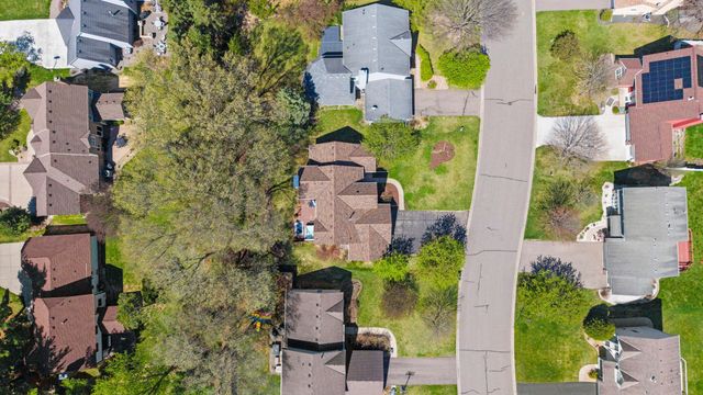 1772 Brighton Trail, Woodbury, MN 55125