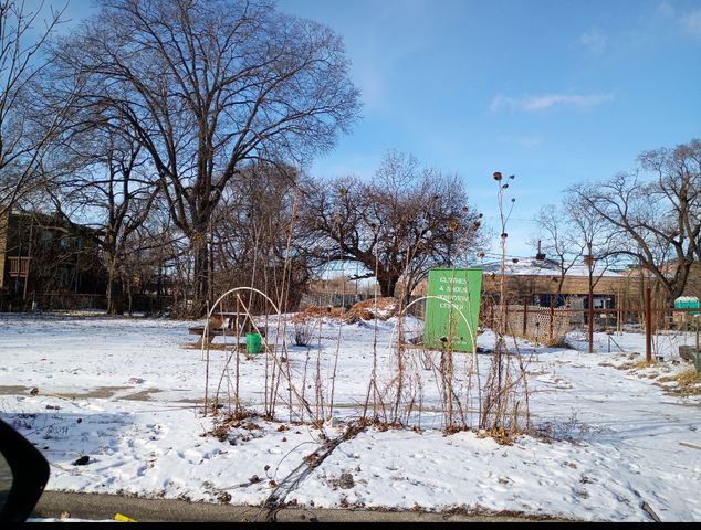 6640 S Perry Avenue, Chicago, IL 60621