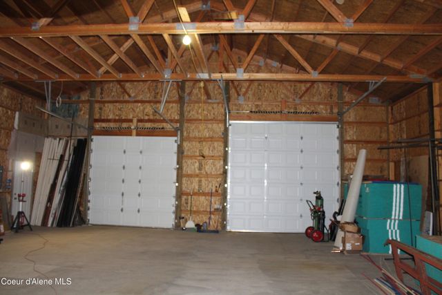 10050 E DUCE RD, Athol, ID 83801