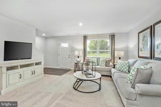 1015 INOLA CT, Bunker Hill, WV 25413