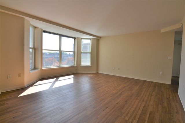 75 Peterborough 401, Boston, MA 02215