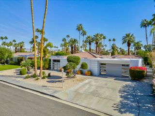 562 N Saturmino Drive, Palm Springs, CA 92262
