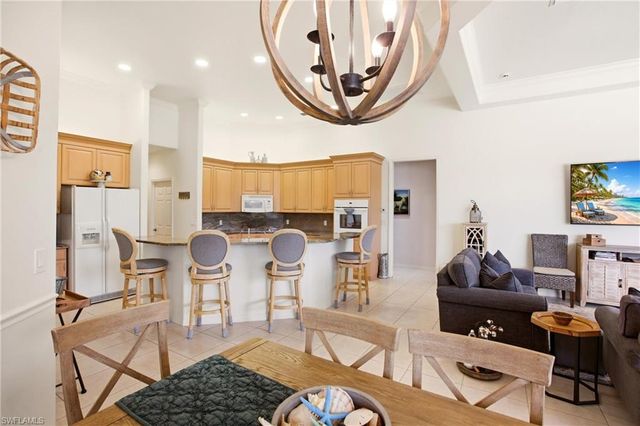 10815 Phoenix WAY, Naples, FL 34119