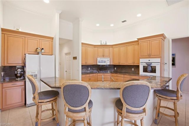 10815 Phoenix WAY, Naples, FL 34119