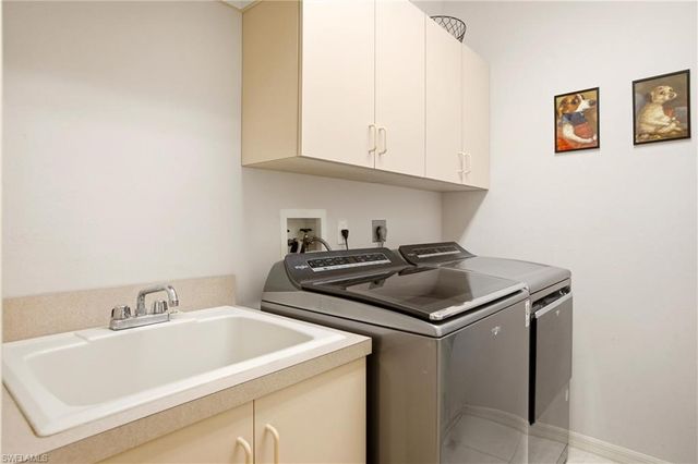 10815 Phoenix WAY, Naples, FL 34119