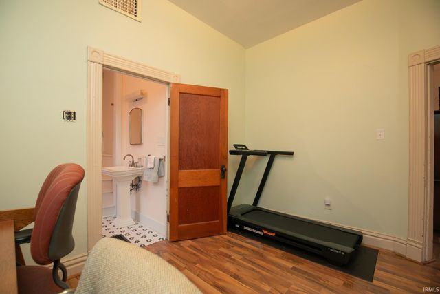 1104 Columbia Avenue, Fort Wayne, IN 46805