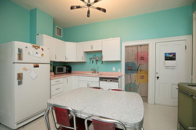 1104 Columbia Avenue, Fort Wayne, IN 46805