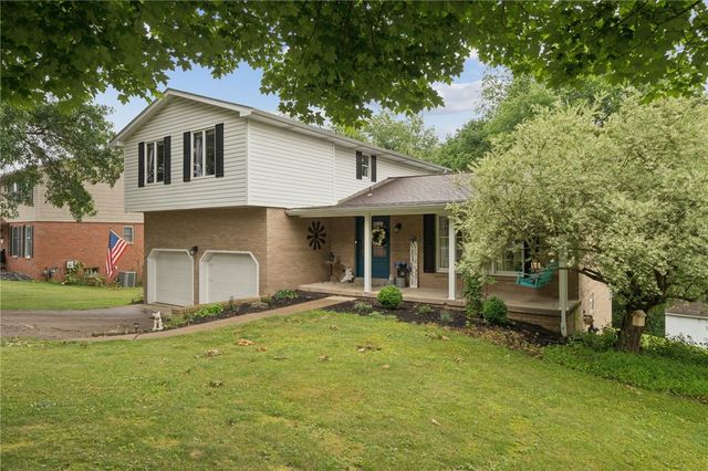 4067 Briarwood Dr, Jeannette, PA 15644