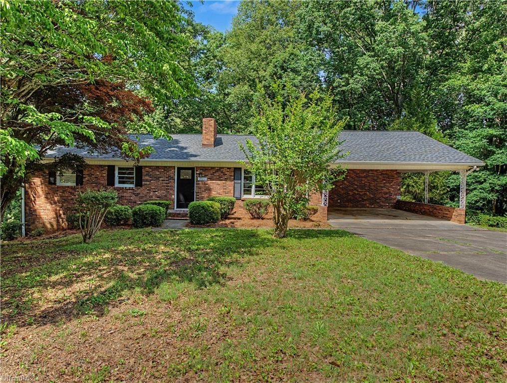 3761 Spaulding Drive, Winston-salem, NC 27105