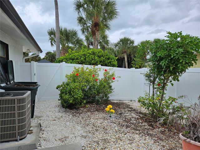 710 TREASURE BOAT WAY, Sarasota, FL 34242