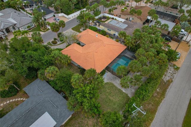 710 TREASURE BOAT WAY, Sarasota, FL 34242