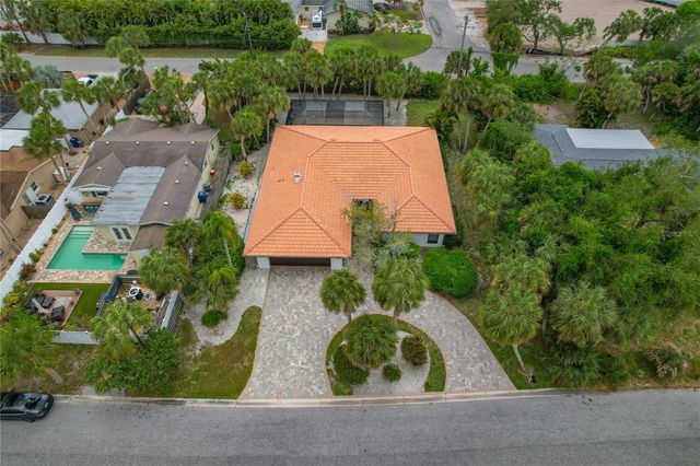 710 TREASURE BOAT WAY, Sarasota, FL 34242