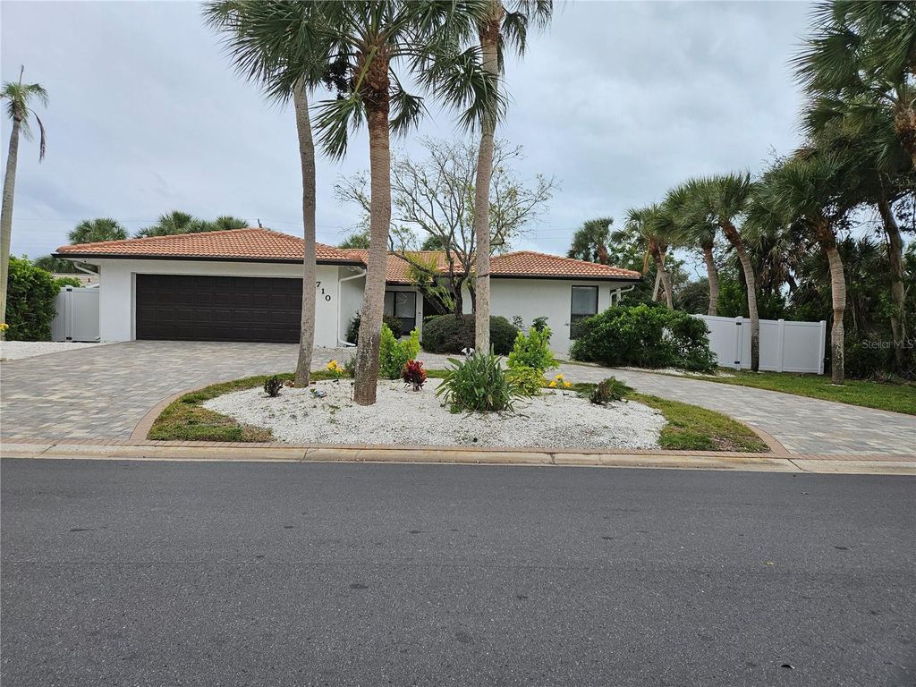 710 TREASURE BOAT WAY, Sarasota, FL 34242