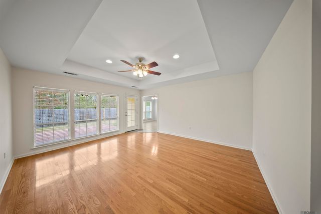 37548 Parkbrook Dr, Prairieville, LA 70769