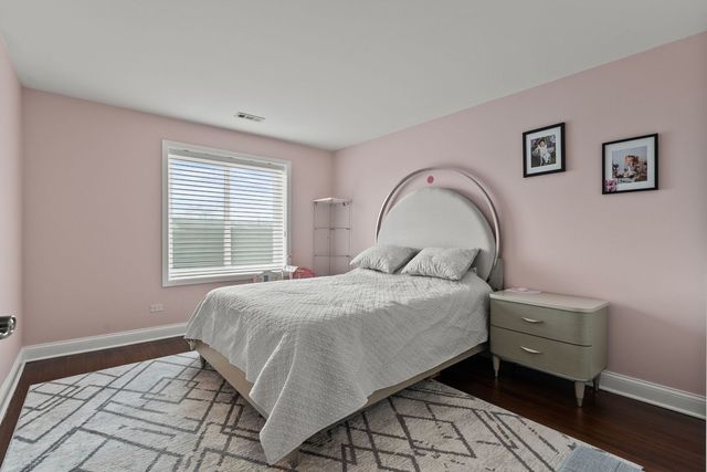 1777 W CRYSTAL Lane 307, Mount Prospect, IL 60056