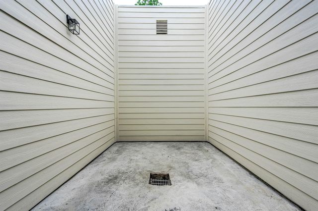 10402 Rancho Bernardo Lane, Sugar Land, TX 77498