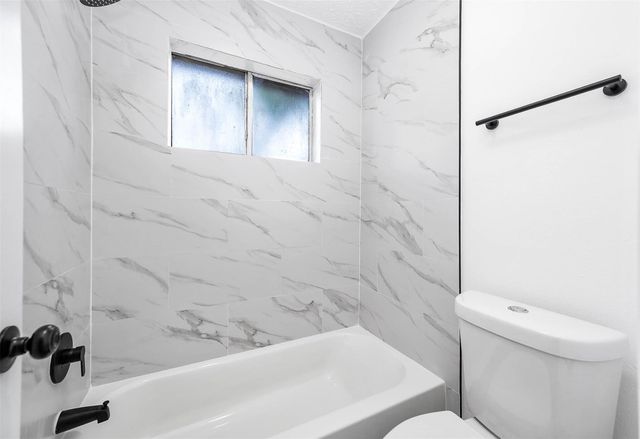 10402 Rancho Bernardo Lane, Sugar Land, TX 77498