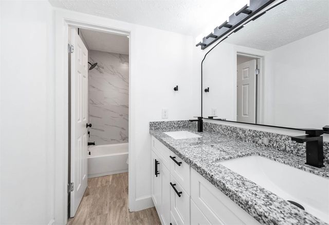 10402 Rancho Bernardo Lane, Sugar Land, TX 77498