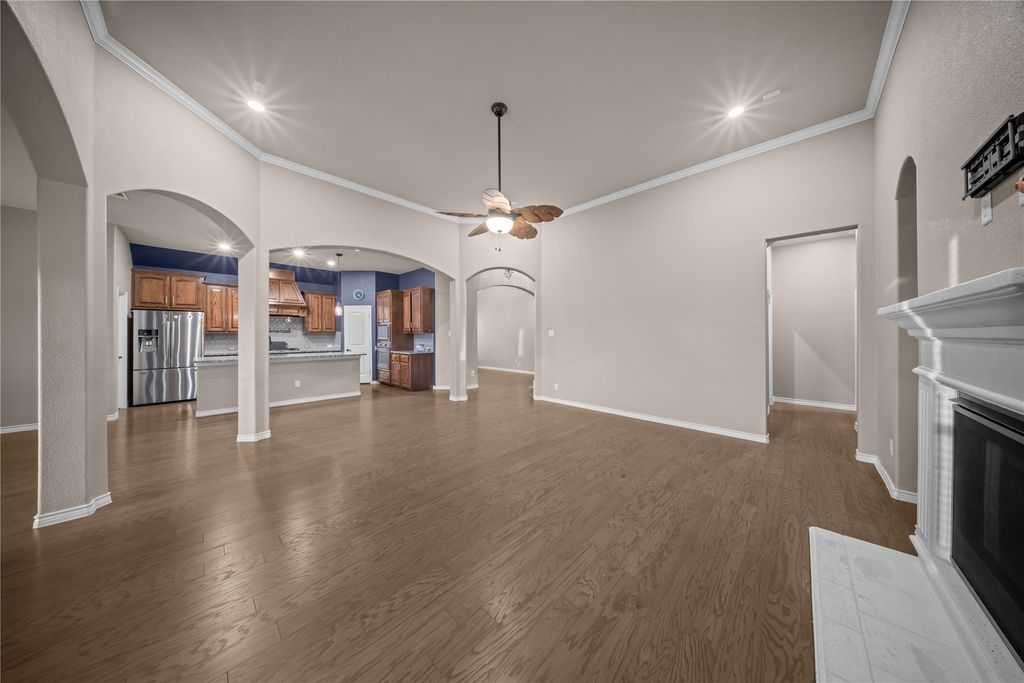 Image 11 of property listing at 1057 Shady Lane Drive, Rockwall, TX 75087