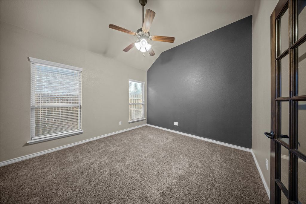 Image 13 of property listing at 1057 Shady Lane Drive, Rockwall, TX 75087
