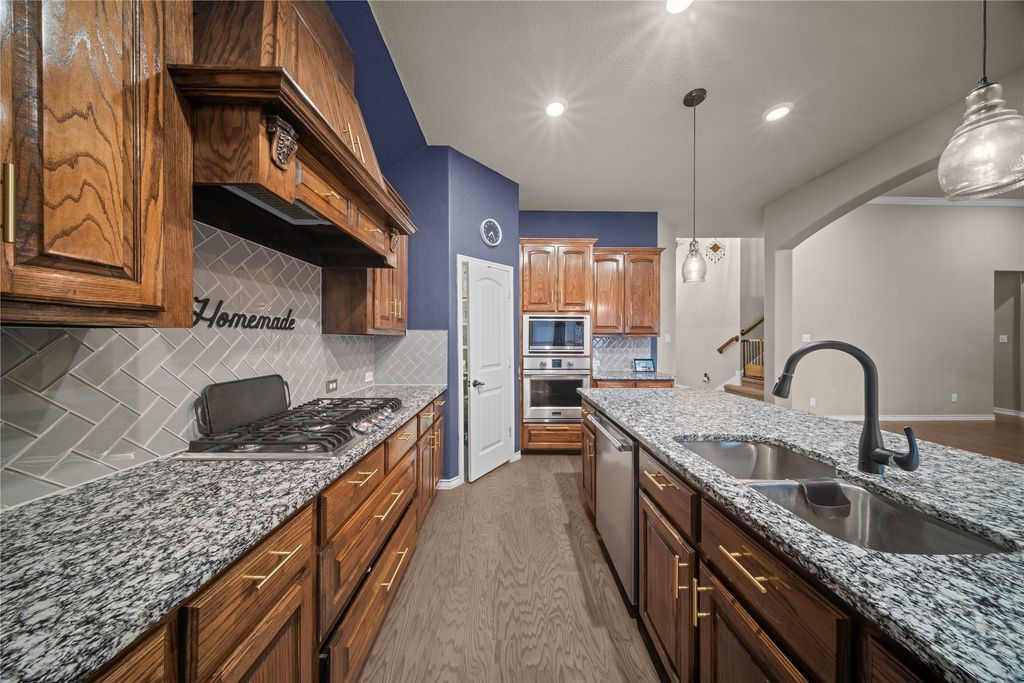 Image 9 of property listing at 1057 Shady Lane Drive, Rockwall, TX 75087