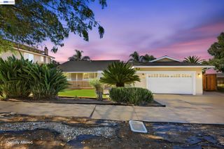 5370 Myrtle Dr, Concord, CA 94521