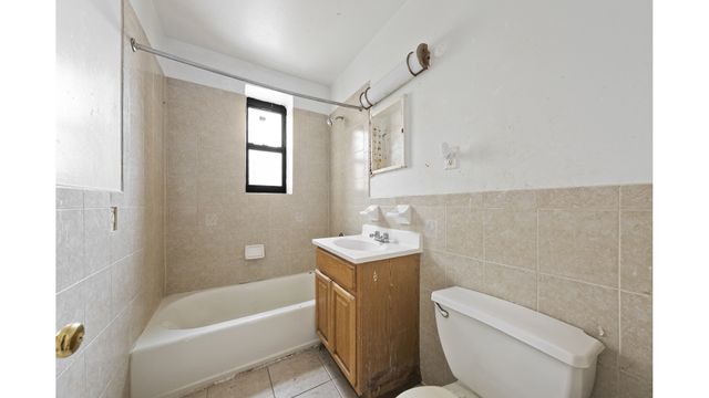 1715 Nelson Ave Apt 4H, New York City, NY 10453