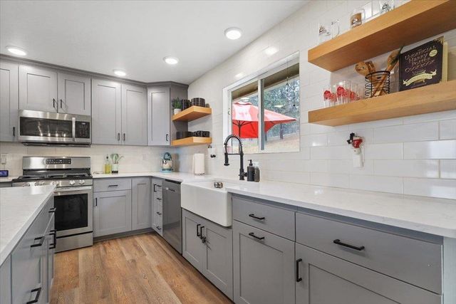 705 Winslow Rd, Colville, WA 99114