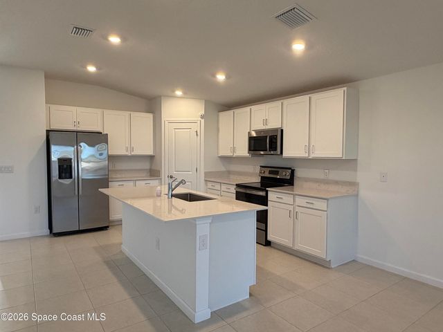 675 Dockside Drive SW, Palm Bay, FL 32908