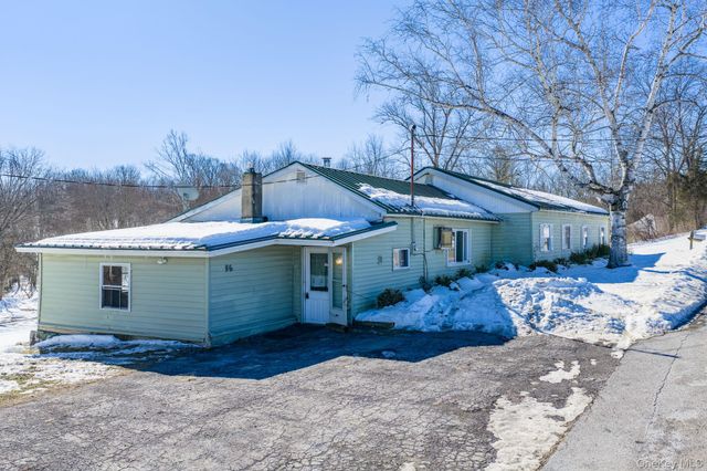 86 Carpenter Road, New Hampton, NY 10958
