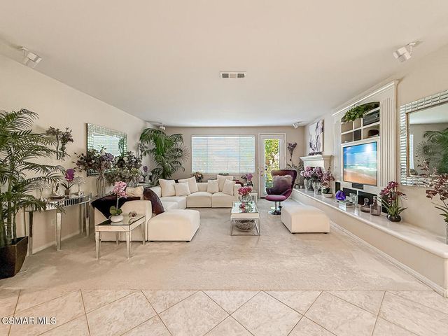 4654 Nannyberry Court, Moorpark, CA 93021