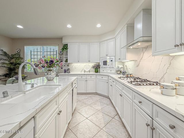 4654 Nannyberry Court, Moorpark, CA 93021