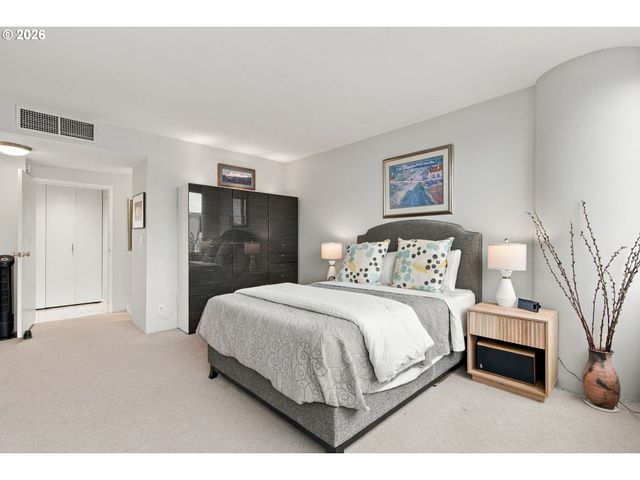 1500 Sw 5TH Ave 1601, Portland, OR 97201