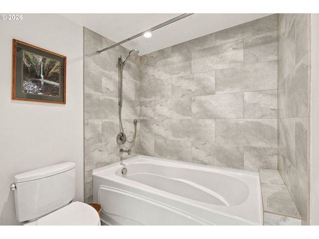 1500 Sw 5TH Ave 1601, Portland, OR 97201