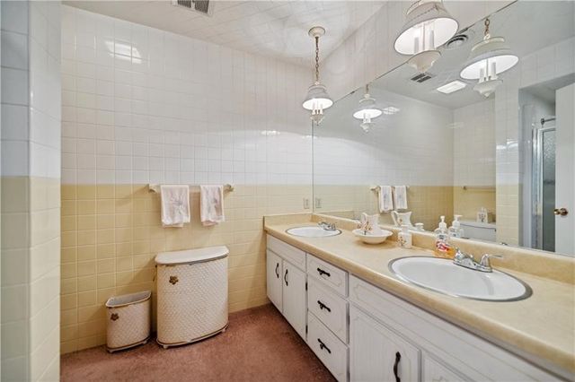 229 Crawford Ln., Rostraver, PA 15012