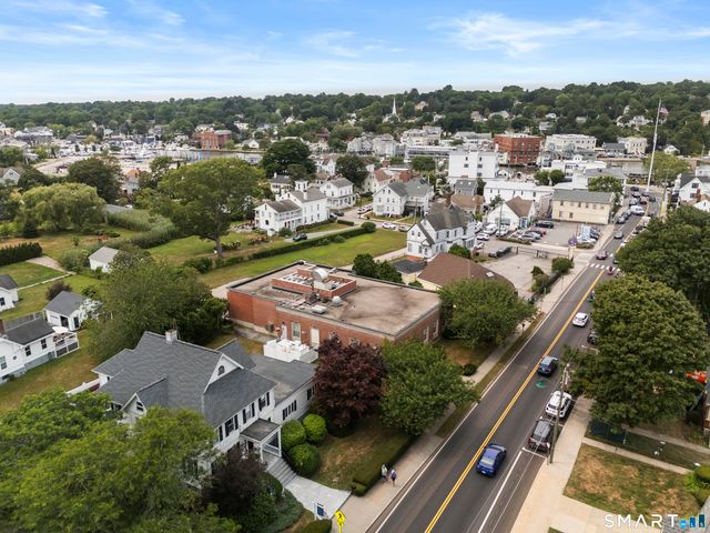 32 East Main Street, Stonington, CT 06355