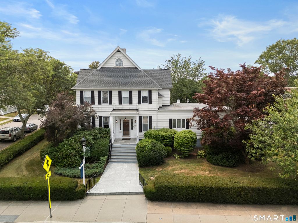 32 East Main Street, Stonington, CT 06355