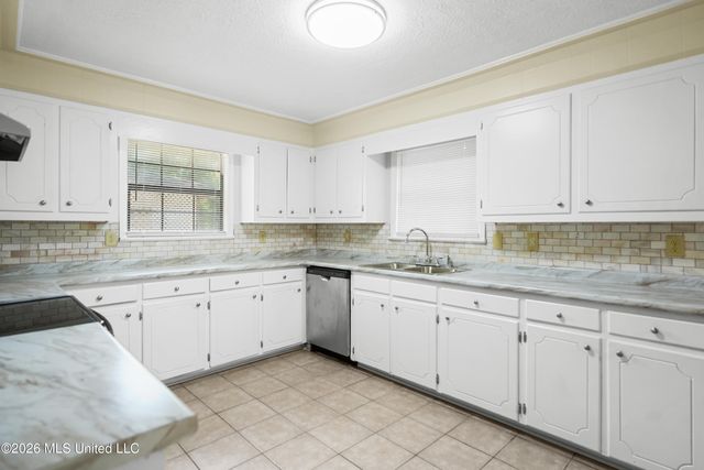 130 Western Hills Drive, Jackson, MS 39212