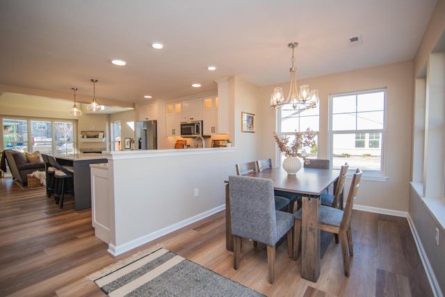 1071 Anchor AVENUE, West Bend, WI 53095