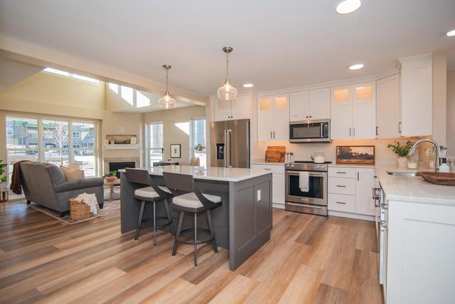 1071 Anchor AVENUE, West Bend, WI 53095