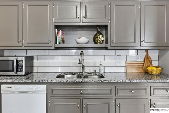 2044 E 2nd Street, Fremont, NE 68025