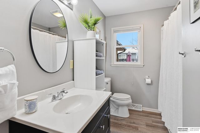 2044 E 2nd Street, Fremont, NE 68025