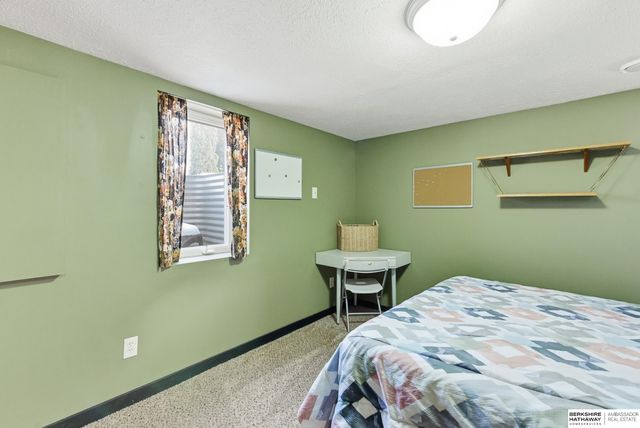 2044 E 2nd Street, Fremont, NE 68025