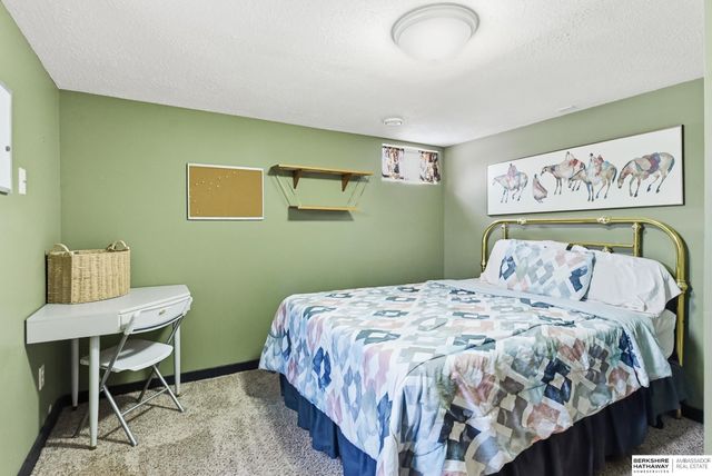 2044 E 2nd Street, Fremont, NE 68025