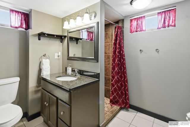 2044 E 2nd Street, Fremont, NE 68025