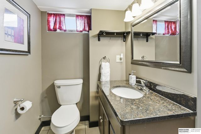 2044 E 2nd Street, Fremont, NE 68025