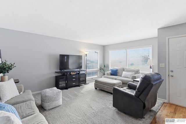 2044 E 2nd Street, Fremont, NE 68025