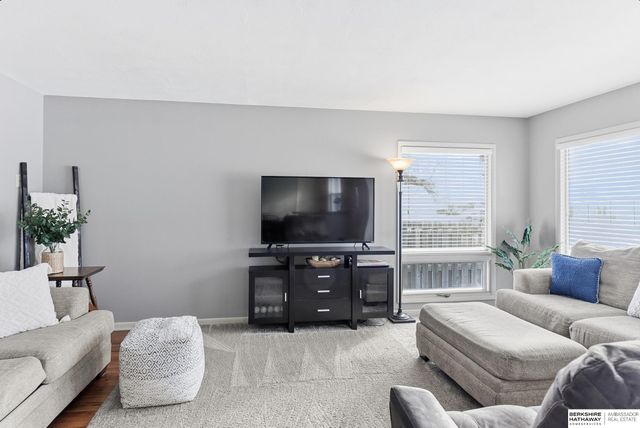 2044 E 2nd Street, Fremont, NE 68025