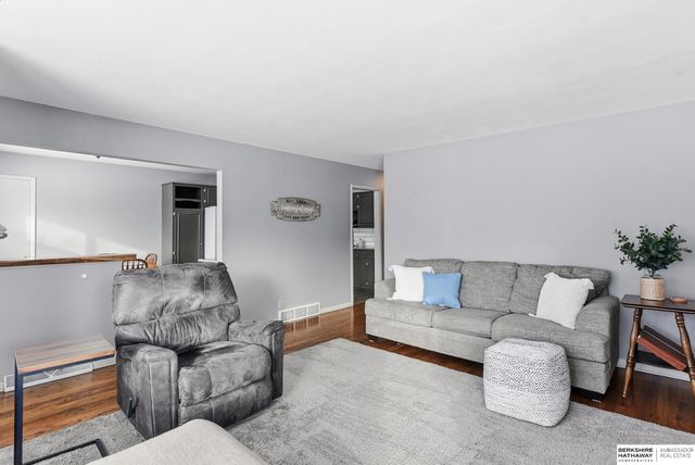 2044 E 2nd Street, Fremont, NE 68025